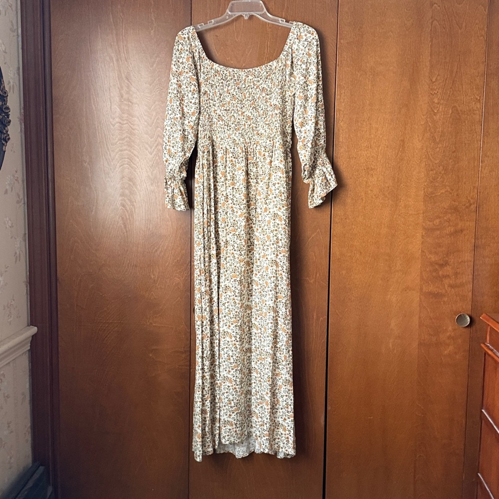 Vici Boho Smocked Petite Floral Print Maxi Dress EUC Sz M Ret $78 - Picture 5 of 8